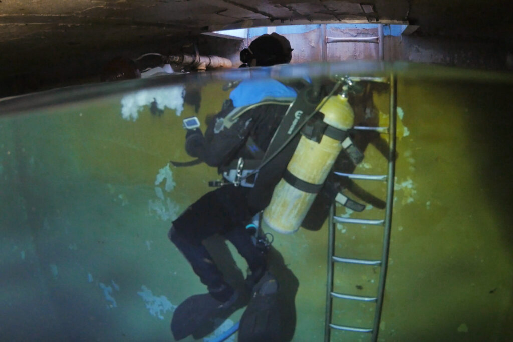 lavado de cisternas por buceo